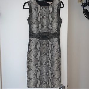 DVF Sheath Dress w/ Beautiful Detail. Size 4